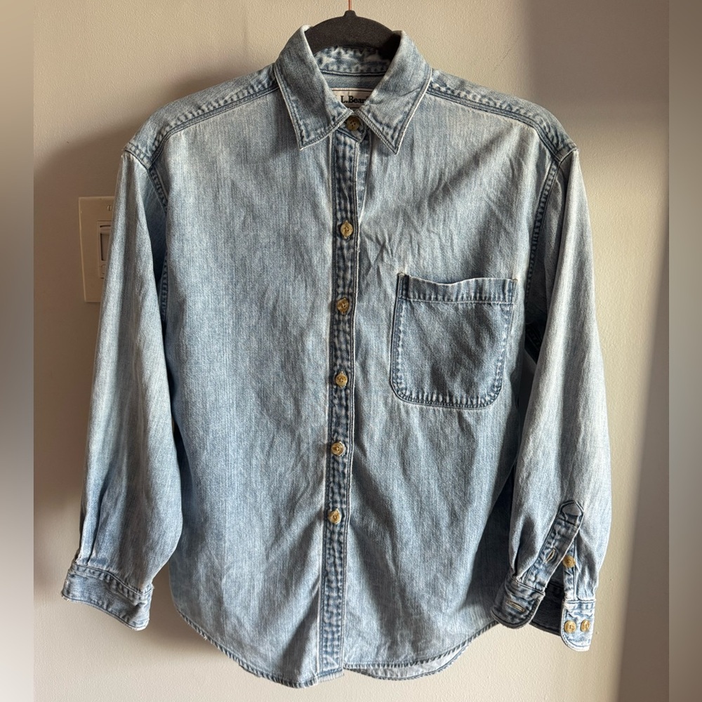 Vintage L.L. Bean Light Wash Denim Cotton Chambray Long Sleeve Button Down Shirt
